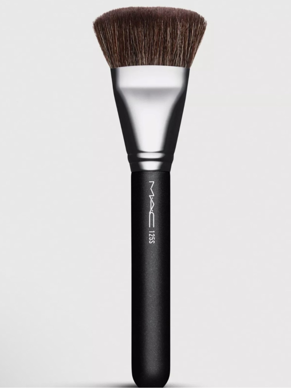 MAC Cosmetics 125S Multi-Use bronzer contour Brush